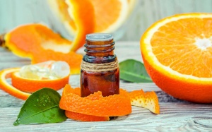 8 lợi ích không nên bỏ qua của tinh dầu cam