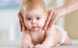 Massage cho bé sơ sinh bằng dầu gì tốt cho da và sức khỏe? 