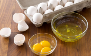 Lòng trắng và lòng đỏ trứng: So sánh giá trị dinh dưỡng, lợi ích sức khỏe 