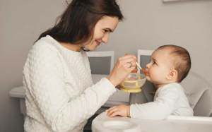 Nuôi trẻ thuần chay: Lợi ích và rủi ro bố mẹ cần biết 