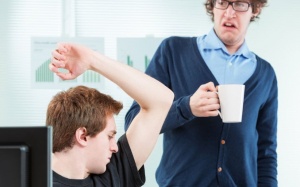 Cách loại bỏ mùi cơ thể trong mùa Hè