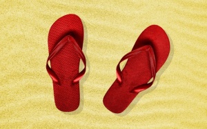 Loại bỏ 7 kiểu giày dép sành điệu này nếu muốn tận hưởng Hè trọn vẹn