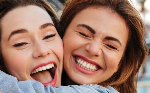 Tại sao lại nói 'một nụ cười bằng mười thang thuốc bổ'?