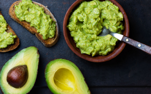 Nên ăn gì, tránh gì khi làm thụ tinh trong ống nghiệm IVF? 