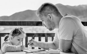 'Mẹ hổ' dạy con: Con khôn nhưng đoản mệnh?