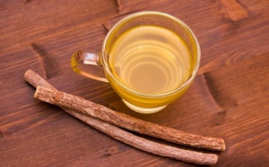 Dùng cam thảo giải nhiệt cẩn thận tăng huyết áp, rối loạn nhịp tim