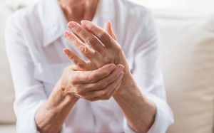 Bệnh Parkinson có chữa được không, điều trị như thế nào?