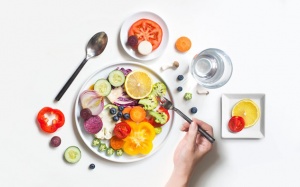 Có gì trong bữa ăn của 10 chế độ ăn kiêng phổ biến?