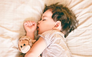 Mách bố mẹ: 5 cách giúp bé ngủ ngon đơn giản mà hiệu quả