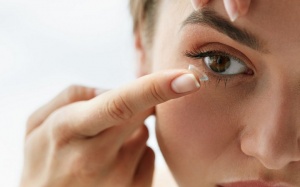 Những thói quen hàng ngày có thể ảnh hưởng đến tầm nhìn của bạn