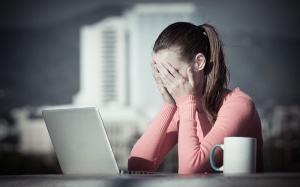 Tại sao phụ nữ thường xuyên căng thẳng hơn đàn ông?