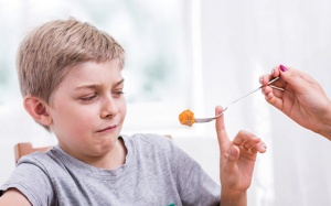 10 cách trị biếng ăn cho bé mẹ nên tham khảo ngay