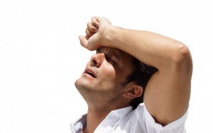 Nguyên nhân nào khiến nam giới bị bốc hỏa? 