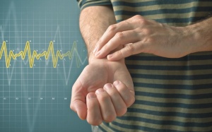 Tim đập chậm do rối loạn thần kinh thực vật phải làm gì?