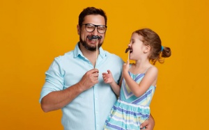 Tử vi thứ Ba (2/7/2019): Bọ Cạp sẽ rất vui khi chơi đùa với trẻ nhỏ