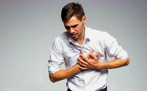 Hở van tim 2 lá 3/4, huyết áp cao điều trị thế nào?