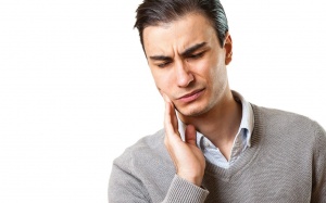 Cẩn thận nhầm lần giữa viêm tuyến nước bọt mang tai và bệnh quai bị