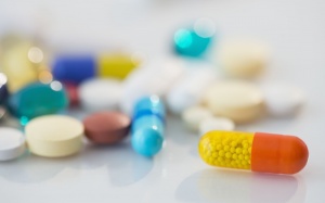 Hở van tim 3 lá 2/4 chỉ uống thuốc có được không hay phải phẫu thuật?