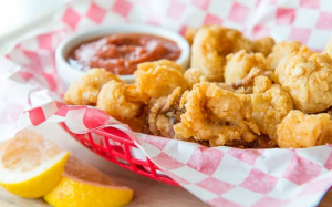 Tự bày tiệc hải sản tại nhà với món mực ống chiên giòn