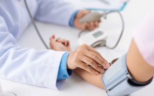 Huyết áp cao nên ăn uống và tập luyện như thế nào?