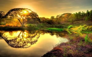 Nắng nóng gay gắt còn kéo dài ở Bắc Bộ và Trung Bộ