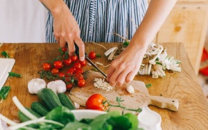 Mẹo khử nhanh mùi tỏi trên tay chỉ trong “một nốt nhạc”