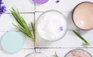 4 xu hướng mỹ phẩm đang 'hot': Không chỉ tự nhiên mà còn sạch và bền vững