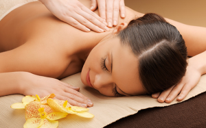 Bị thoát vị đĩa đệm có nên đi massage?