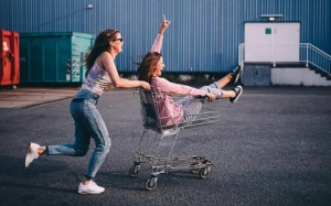 Tử vi Chủ nhật (4/8/2019): Sư Tử đã nhận ra ai mới là bạn thân thực sự?