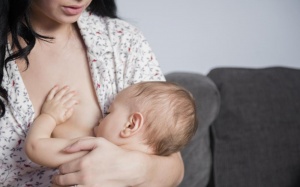Bật mí 5 cách tự nhiên để giảm đau nhũ hoa khi cho con bú