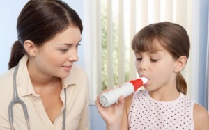 Mẹ nên làm gì để phòng hen suyễn cho con mùa tựu trường?