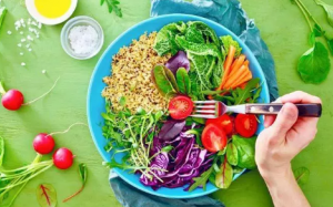 Lợi ích và tác hại của chế độ ăn raw - ăn thực phẩm tươi, chưa qua nấu nướng