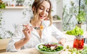 Chuyên gia dinh dưỡng tiết lộ: Ăn gì để có làn da hoàn hảo?