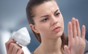 Dấu hiệu bệnh thận trên móng tay, móng chân