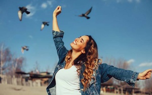 Tử vi thứ Bảy (10/8/2019): Bảo Bình, hãy sống hết mình cho hiện tại!