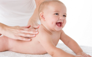 Sử dụng tinh dầu cho bé: Nên dùng loại nào, tránh loại nào?