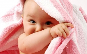 Video: Gợi ý 10 trò chơi tốt cho trẻ từ 4 đến 6 tháng tuổi