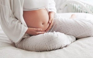 Dấu hiệu chuyển dạ sớm, sinh non và cách phòng ngừa