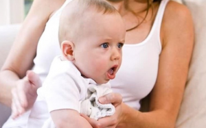 Cách phòng 5 bệnh đường hô hấp ở trẻ nhỏ khi giao mùa