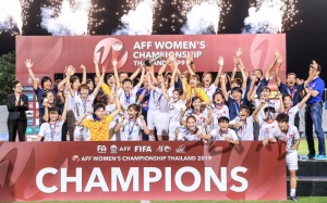 Vòng loại 2 World Cup 2022: Đội nam học đội nữ để kiên cường