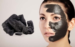 Dùng than hoạt tính có giúp cải thiện làn da, làm trắng răng?