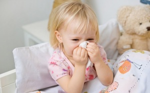 Có nên dùng TPBVSK cốm Tiêu Khiết Thanh khi con ho, viêm họng?