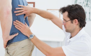 Đau sau mổ u rễ thần kinh có nên dùng TPCN Bách Thống Vương không?