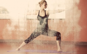 8 lợi ích của yoga nóng, đặc biệt với các chị em