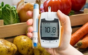 Người bệnh đái tháo đường bị gout nên ăn gì, tránh ăn gì?