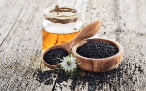 Infographic: Cách dùng hạt thì là đen chăm sóc da, tóc và sức khỏe