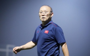 VFF cần nhanh gia hạn hợp đồng với HLV Park Hang-seo