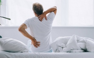 Đau lưng thế nào cần đi bệnh viện ngay lập tức?