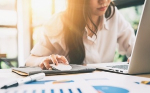 Tử vi thứ Sáu (25/10/2019): Kim Ngưu phải rất cố gắng mới có thể tập trung làm việc