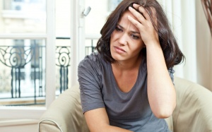 Căng thẳng ảnh hưởng đến làn da như thế nào? 